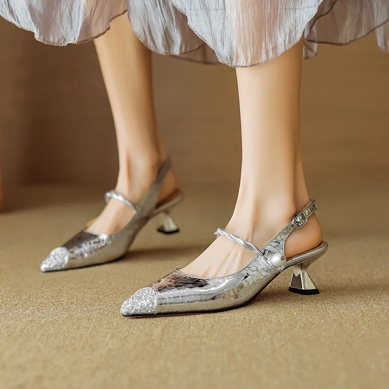 Mary Jane shoes, gold and silver fashion sandals, spring/summer pointed toe, 5cm single strap, pointed toe, kitten heel.