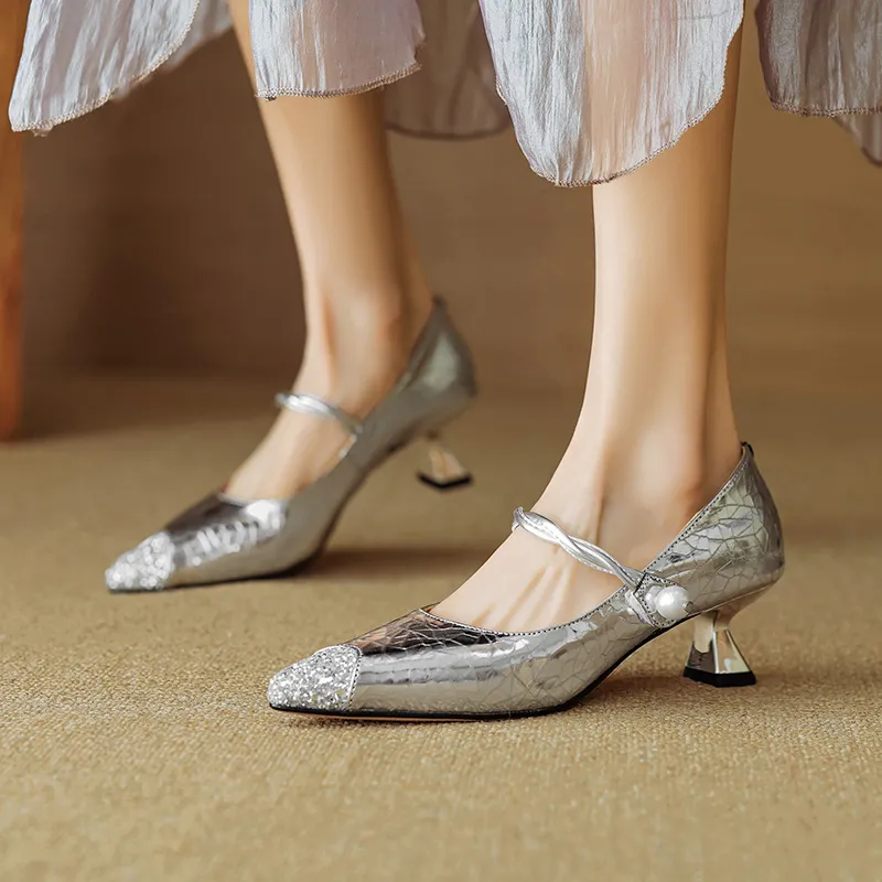 Mary Jane shoes, gold and silver fashion sandals, spring/summer pointed toe, 5cm single strap, pointed toe, kitten heel.
