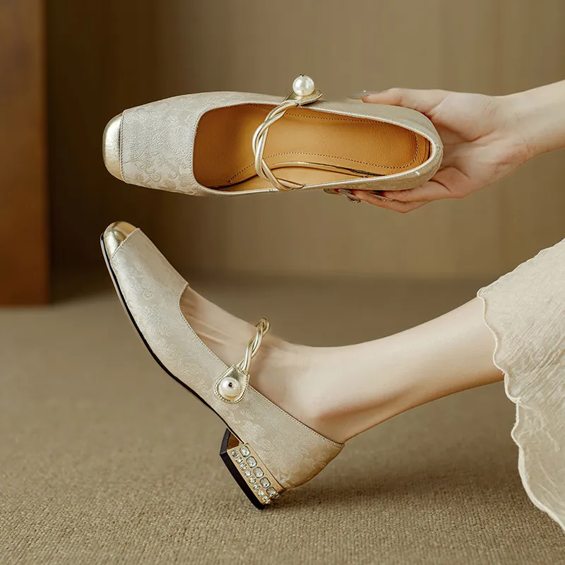 Apricot and green Mary Jane low-cut color-blocked embroidered spring and autumn style Chinese style cheongsam square toe satin women's shoes