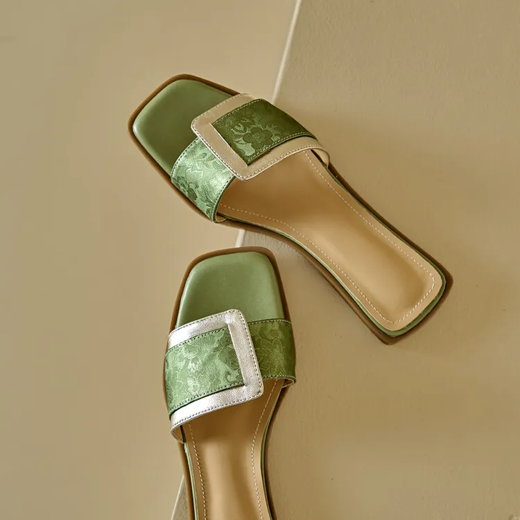 Low-heeled square buckle slip-on sandals for summer, trendy open-toe flat sandals for women, 5-10 hours.