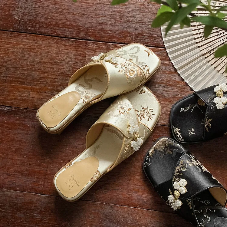New Chinese style open-toe slip-on women's shoes with satin upper, perfect for summer wear, 5-10g