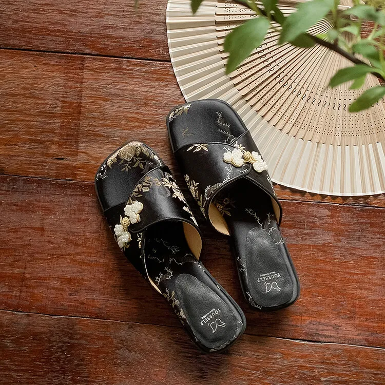 New Chinese style open-toe slip-on women's shoes with satin upper, perfect for summer wear, 5-10g