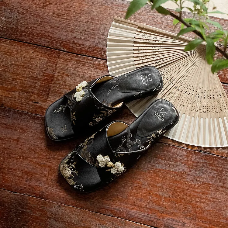 New Chinese style open-toe slip-on women's shoes with satin upper, perfect for summer wear, 5-10g