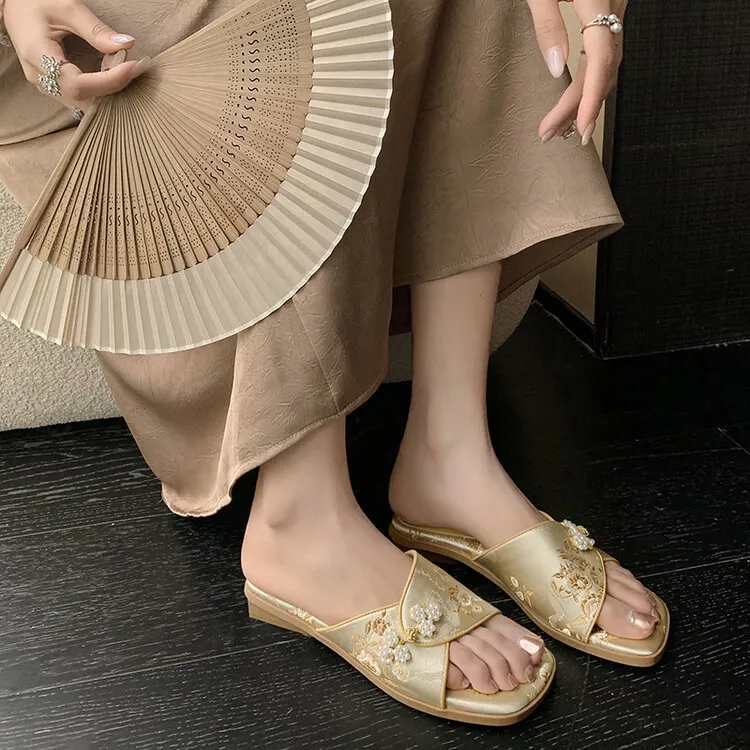 New Chinese style open-toe slip-on women's shoes with satin upper, perfect for summer wear, 5-10g