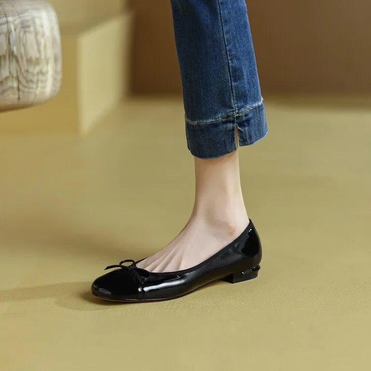Spring and Autumn Square Toe Low Mouth Solid Color Bow Single Shoes 33-42 Plus Size Red Patent Leather Granny Shoes