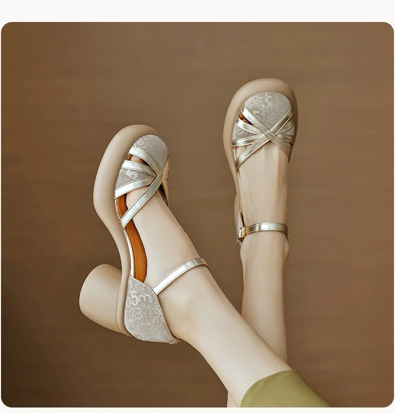 Summer round-toe high-heeled hollow women's shoes, fashionable high-heeled platform retro closed-toe pig cage hollow sandals