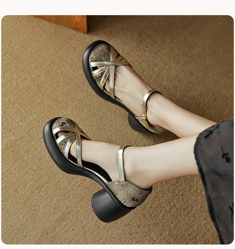 Summer round-toe high-heeled hollow women's shoes, fashionable high-heeled platform retro closed-toe pig cage hollow sandals