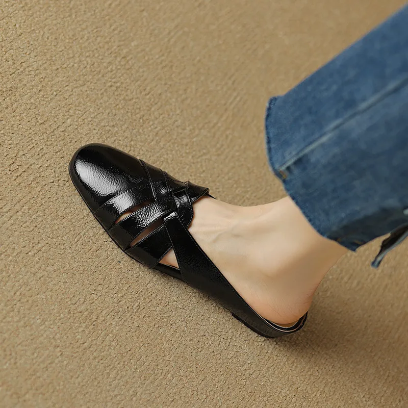 Summer handmade women's leather slippers, low heel, Korean style, round toe, closed toe, half slippers, suitable for wearing outside.