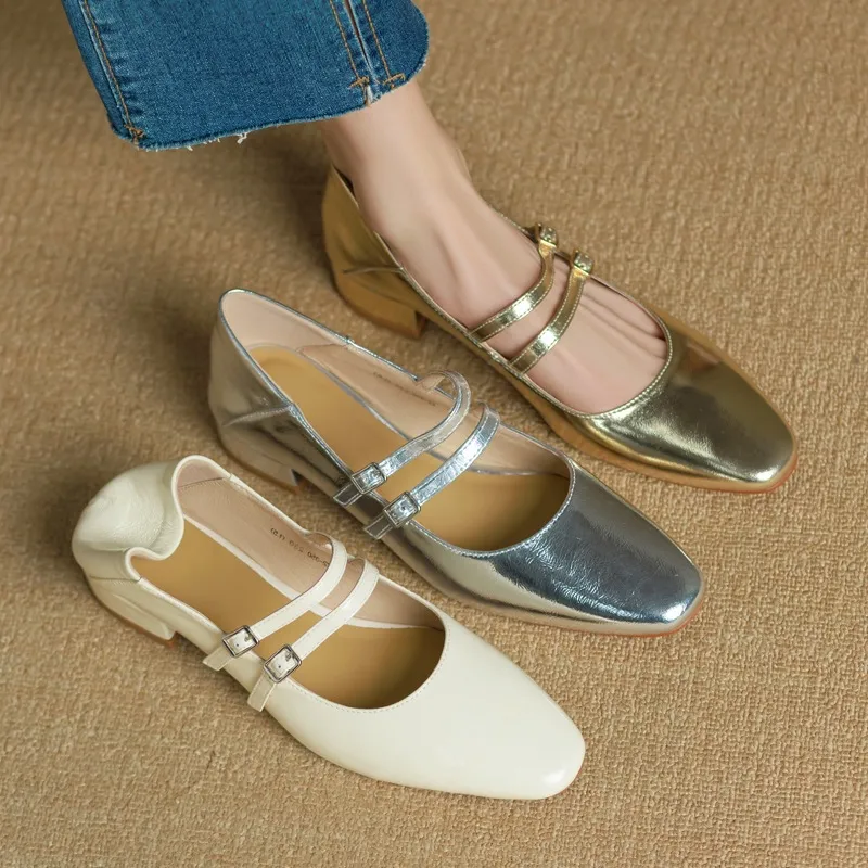 Gold and silver Mary Jane leather flats with a chunky low heel, square toe, and double buckle, perfect for spring and autumn. Very soft.