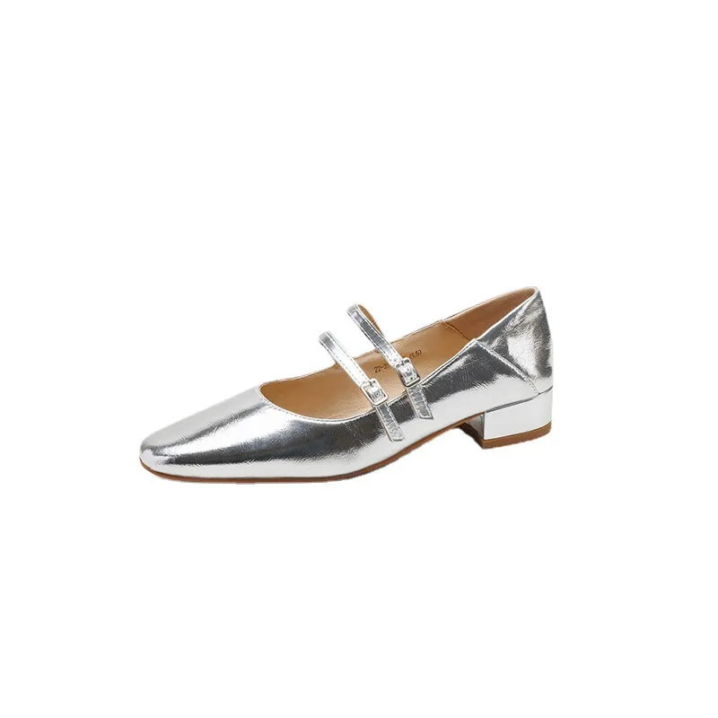 Gold and silver Mary Jane leather flats with a chunky low heel, square toe, and double buckle, perfect for spring and autumn. Very soft.