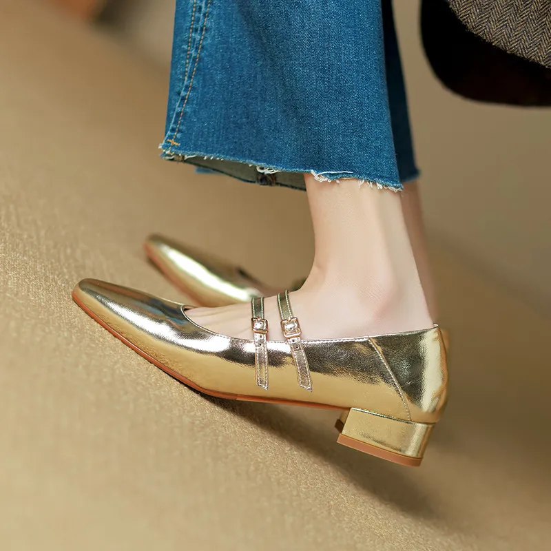 Gold and silver Mary Jane leather flats with a chunky low heel, square toe, and double buckle, perfect for spring and autumn. Very soft.