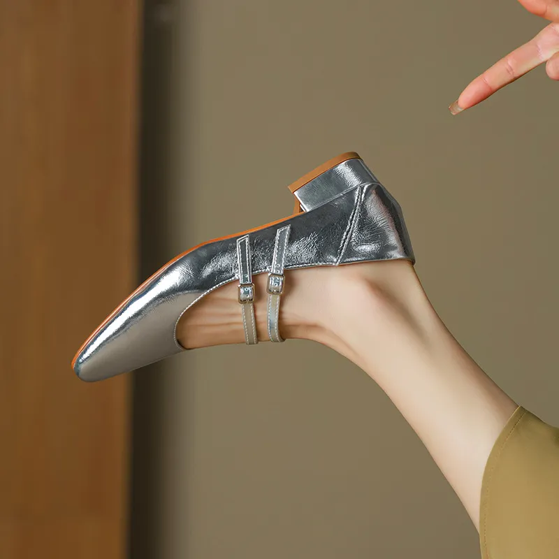 Gold and silver Mary Jane leather flats with a chunky low heel, square toe, and double buckle, perfect for spring and autumn. Very soft.