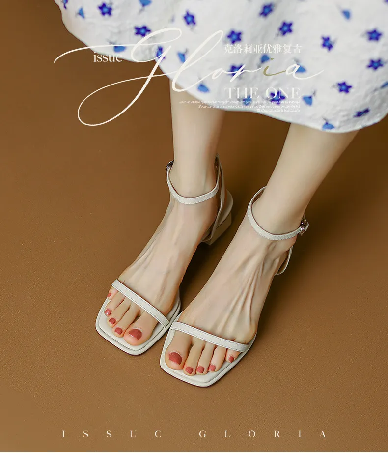 Chunky heeled square-toe sandals for summer, simple design, ankle strap, open toe, made of cowhide.