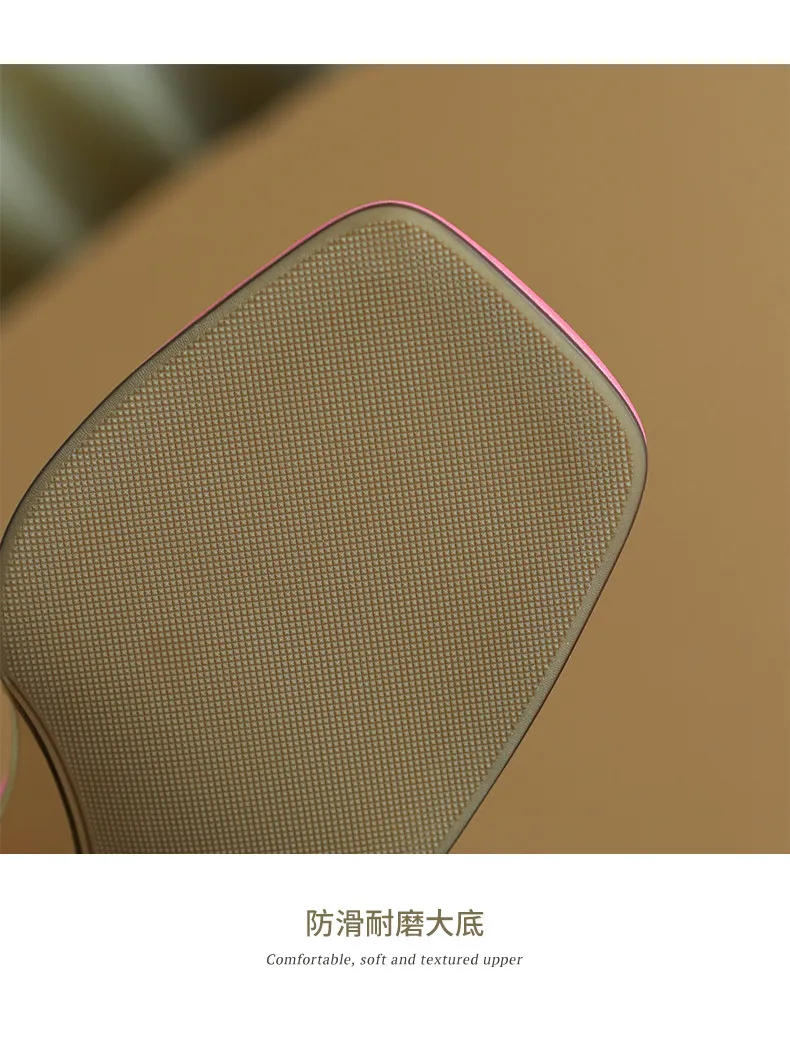 Chunky heeled square-toe sandals for summer, simple design, ankle strap, open toe, made of cowhide.