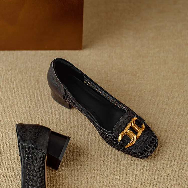 Summer breathable metal buckle hollow woven shallow mouth women's French cowhide fashion sandals 6-18b