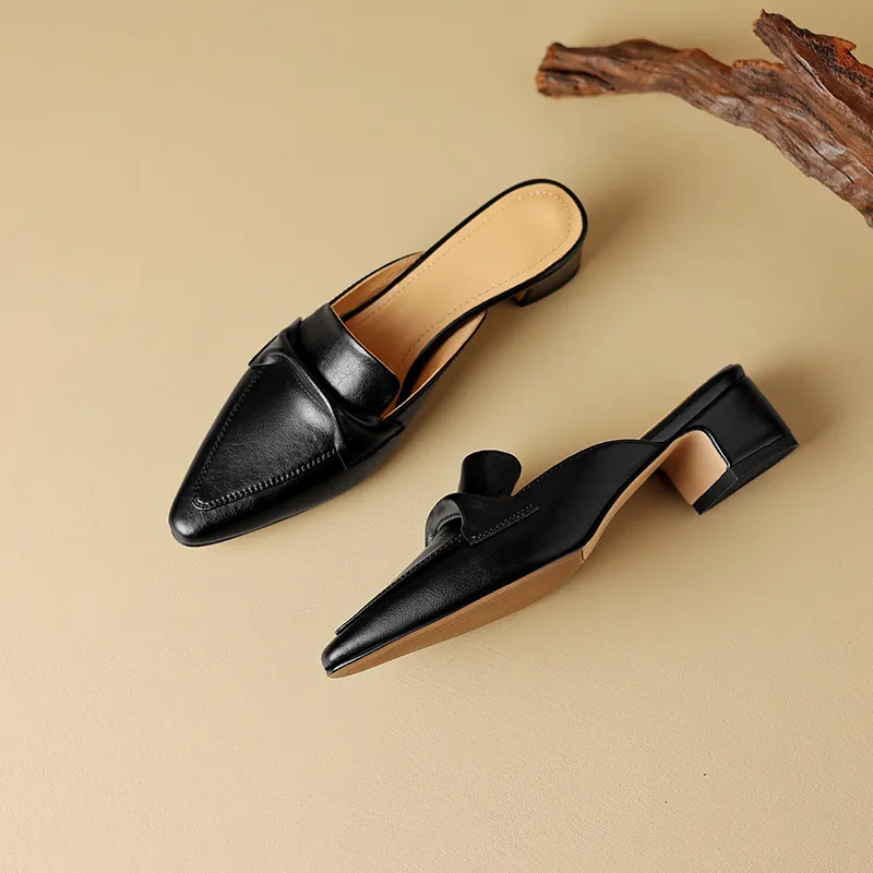 Sizes 34-39, 40, 41, 42, 43: Plus-size closed-toe backless sandals, chunky heel, mid-heel, pointed toe sandals.