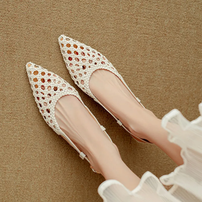 Pointed-toe, open-back, uniquely shaped heel sandals, 24-inch summer genuine leather hollow-out closed-toe sandals, women's fairy-like style, breathable and comfortable.