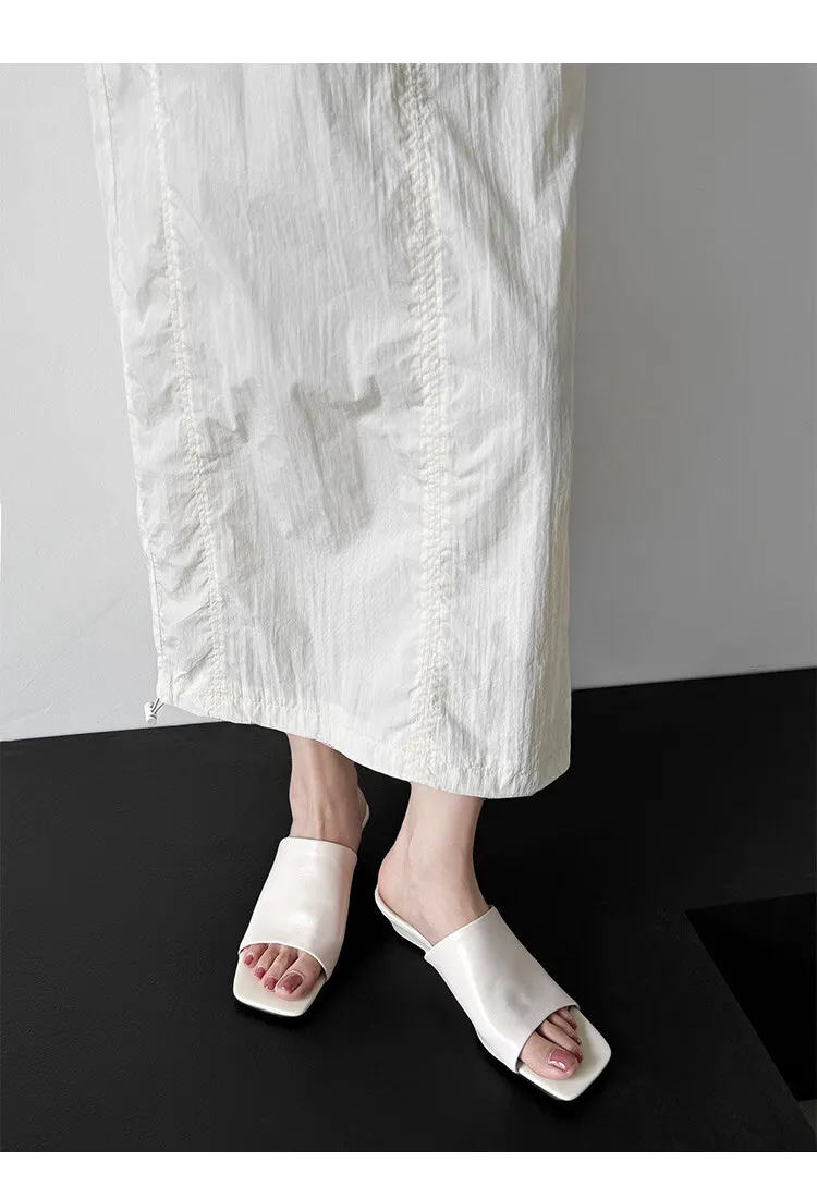 Soft, top-grain sheepskin, all-leather, summer sandals for women, square toe, simple and stylish wedge heel.