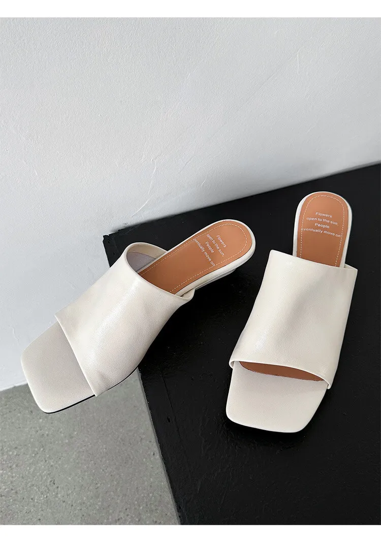 Soft, top-grain sheepskin, all-leather, summer sandals for women, square toe, simple and stylish wedge heel.