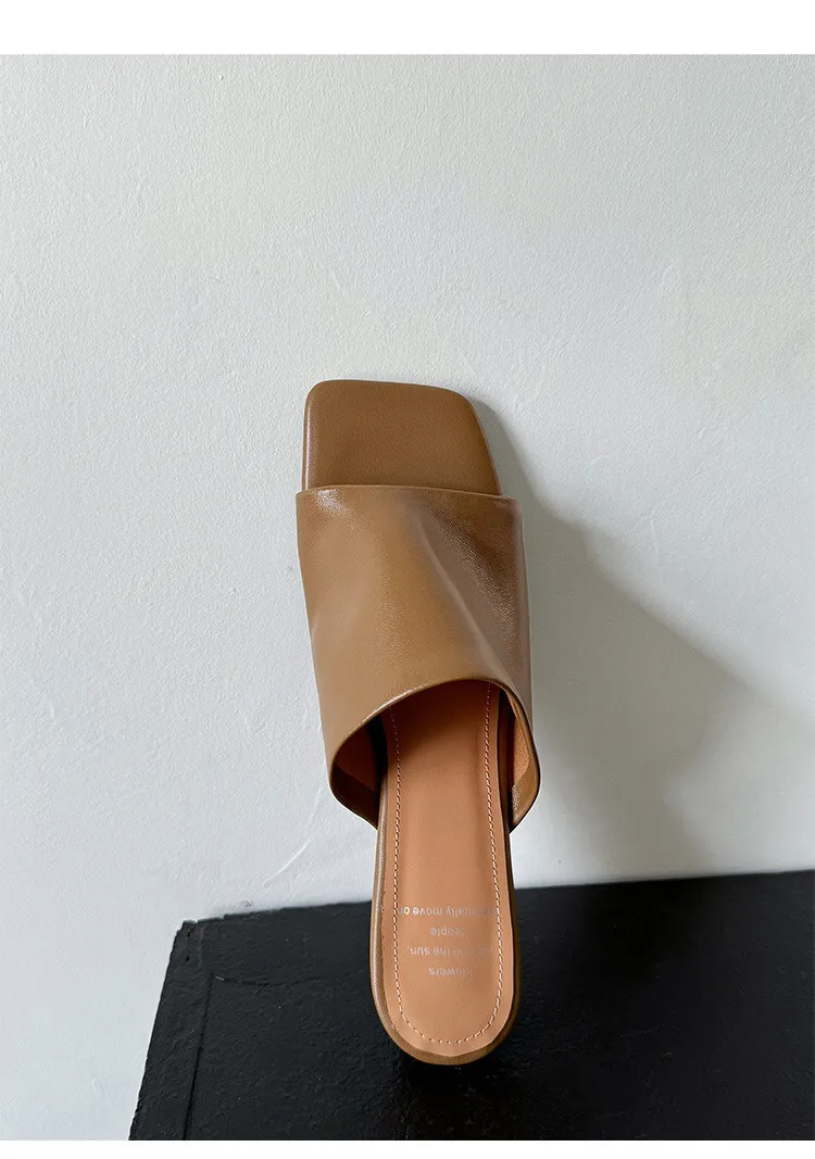 Soft, top-grain sheepskin, all-leather, summer sandals for women, square toe, simple and stylish wedge heel.