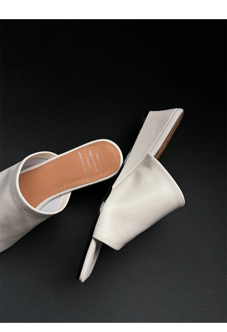 Soft, top-grain sheepskin, all-leather, summer sandals for women, square toe, simple and stylish wedge heel.
