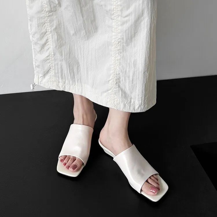 Soft, top-grain sheepskin, all-leather, summer sandals for women, square toe, simple and stylish wedge heel.