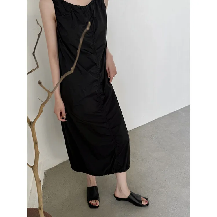 Soft, top-grain sheepskin, all-leather, summer sandals for women, square toe, simple and stylish wedge heel.