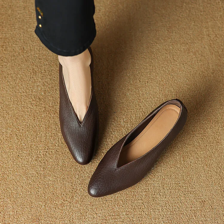 Women's soft leather, soft-soled granny shoes, retro solid color, minimalist chunky heel, low-cut work shoes, commuter slip-on shoes, sizes 7-16