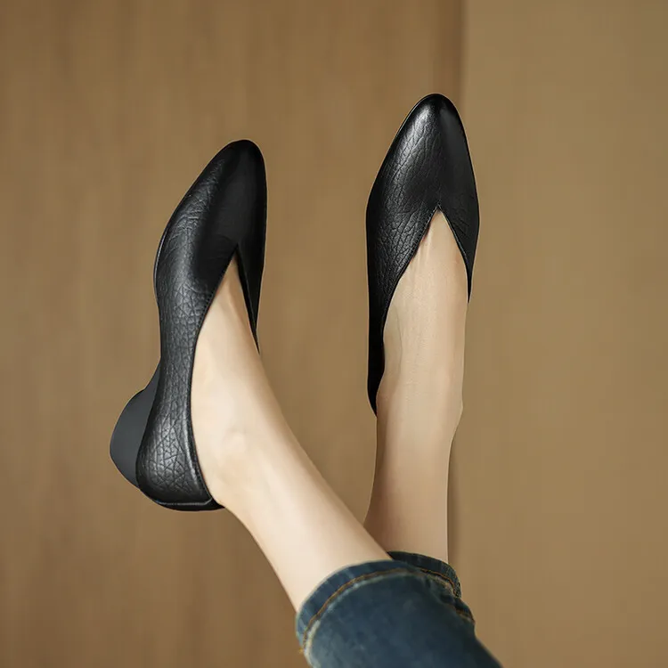 Women's soft leather, soft-soled granny shoes, retro solid color, minimalist chunky heel, low-cut work shoes, commuter slip-on shoes, sizes 7-16