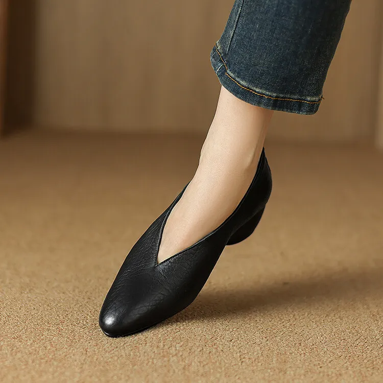 Women's soft leather, soft-soled granny shoes, retro solid color, minimalist chunky heel, low-cut work shoes, commuter slip-on shoes, sizes 7-16