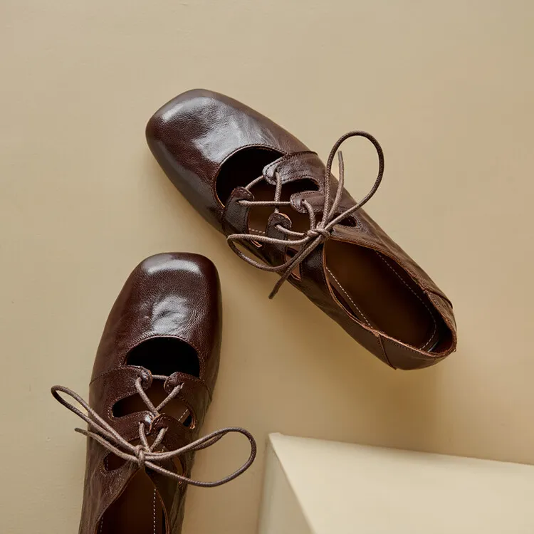 Square-toe, chunky heel, sheepskin, deep-cut, vintage handmade shoes, strappy Mary Jane shoes 7-22b