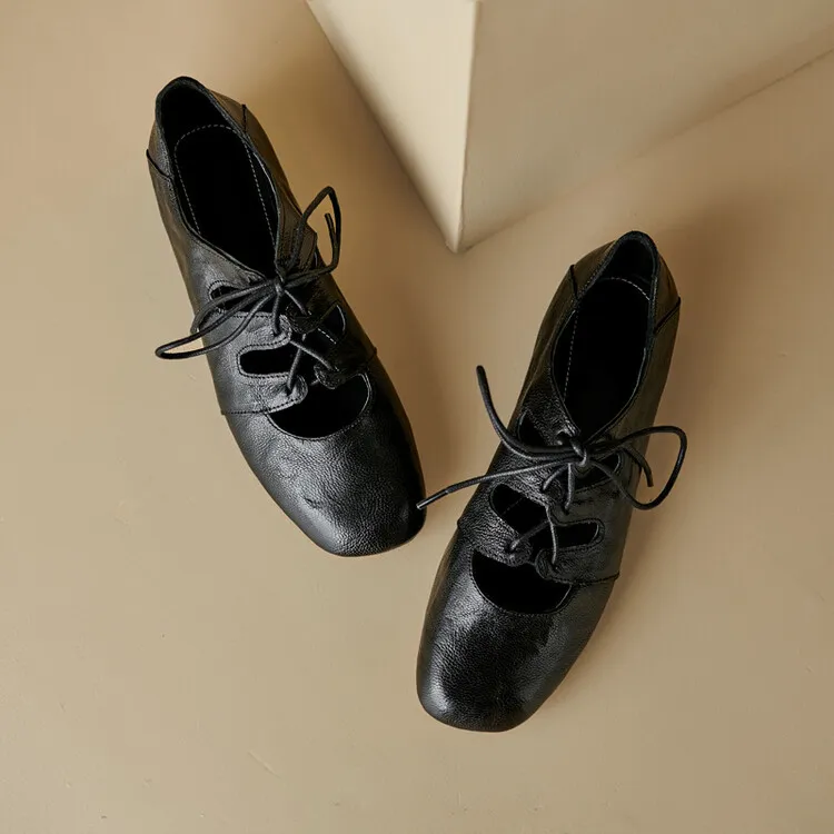 Square-toe, chunky heel, sheepskin, deep-cut, vintage handmade shoes, strappy Mary Jane shoes 7-22b