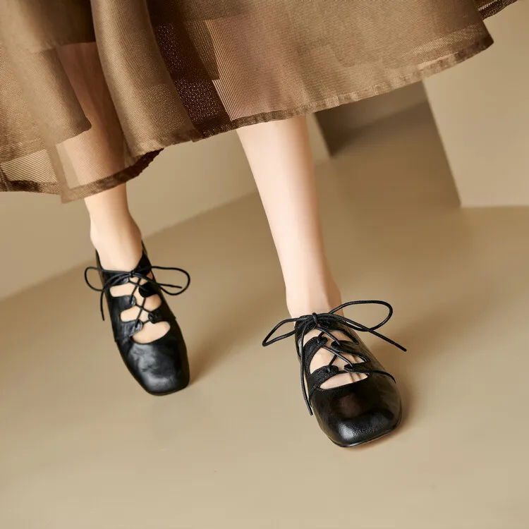 Square-toe, chunky heel, sheepskin, deep-cut, vintage handmade shoes, strappy Mary Jane shoes 7-22b