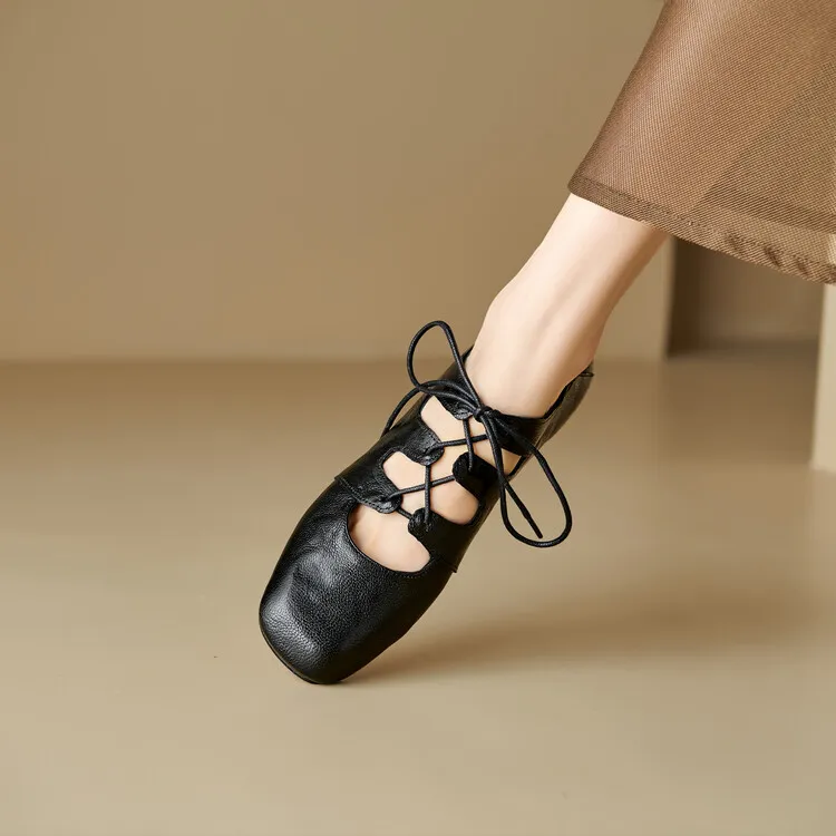 Square-toe, chunky heel, sheepskin, deep-cut, vintage handmade shoes, strappy Mary Jane shoes 7-22b