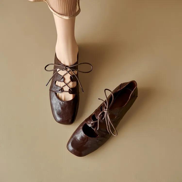 Square-toe, chunky heel, sheepskin, deep-cut, vintage handmade shoes, strappy Mary Jane shoes 7-22b