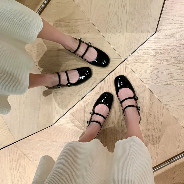 Spring and Autumn Round Toe Color Block Single Shoes Buckle Lambskin Patent Leather Silver Black Red Plus Size Fashion Women's Shoes 9-5h