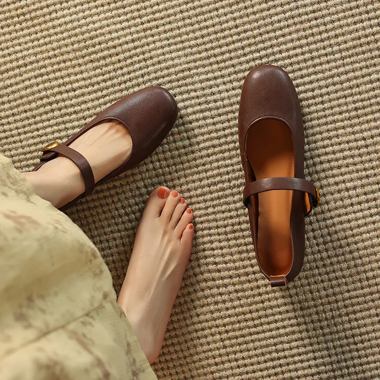 Fashionable women's shoes, autumn round toe, low-cut, chunky mid-heel, single strap, buckle, solid color, simple design. (9-5p)