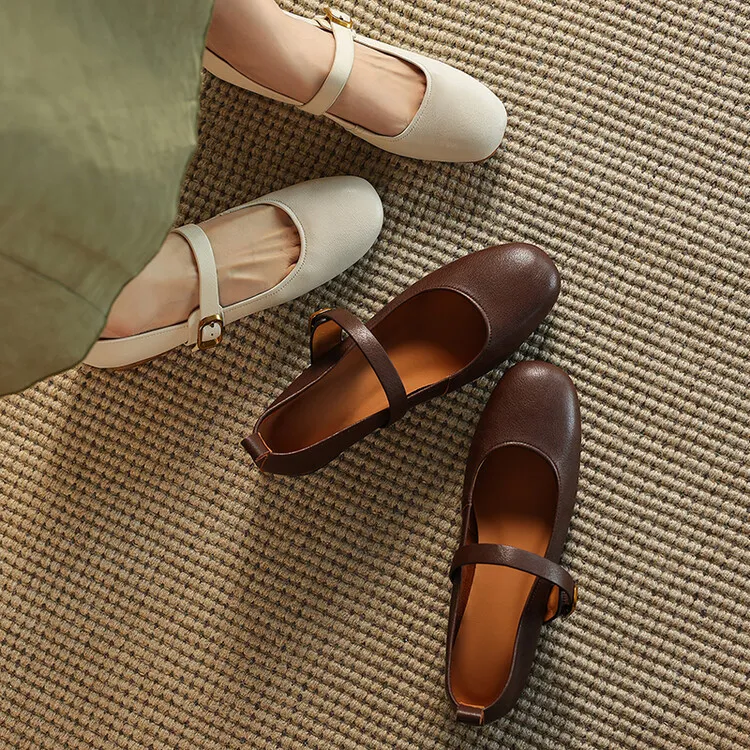 Fashionable women's shoes, autumn round toe, low-cut, chunky mid-heel, single strap, buckle, solid color, simple design. (9-5p)