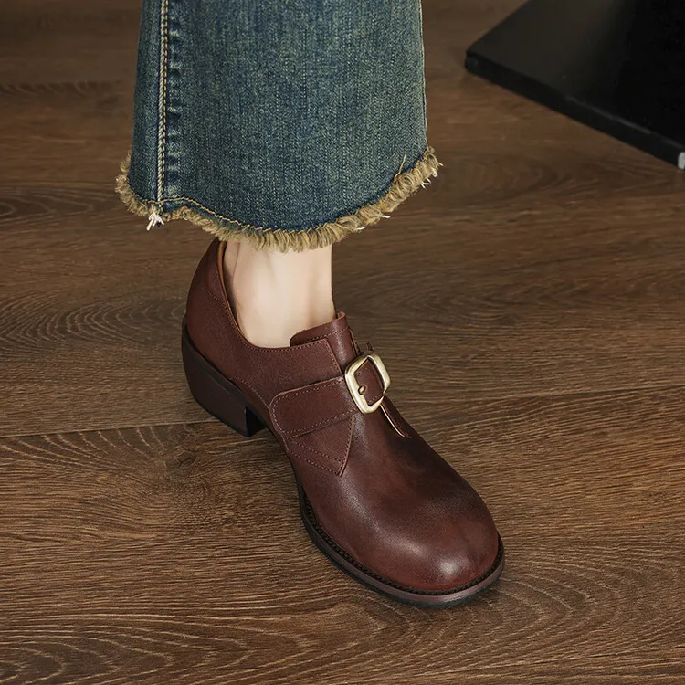 Fashionable and luxurious washed horse leather women's shoes, autumn and winter trendy round toe chunky heel belt buckle fashion shoes 10-4