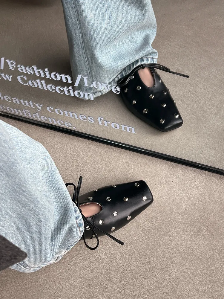 Spring square-toe single leather women's fashion shoes in black, brown, and off-white are hot-selling 1-11a