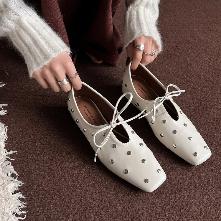 Spring square-toe single leather women's fashion shoes in black, brown, and off-white are hot-selling 1-11a
