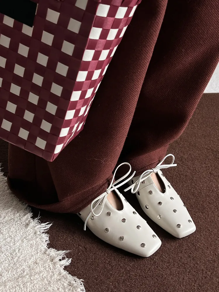 Spring square-toe single leather women's fashion shoes in black, brown, and off-white are hot-selling 1-11a