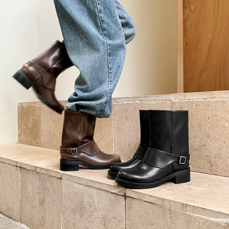 Autumn/Winter Short Leather Thick-Soled British Style Women's Boots with Straight Shaft, Round Toe, Chunky Heel, and Belt Buckle