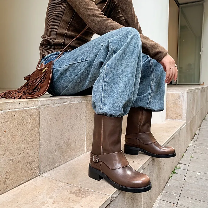 Autumn/Winter Short Leather Thick-Soled British Style Women's Boots with Straight Shaft, Round Toe, Chunky Heel, and Belt Buckle