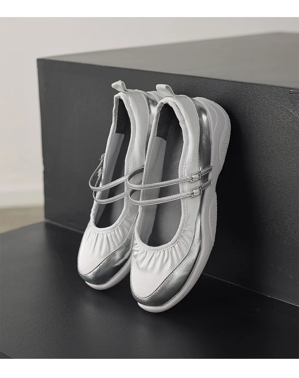 Comfortable sporty platform double-breasted Mary Jane shoes for spring and autumn, low-heeled, flat, round-toe, black and silver genuine leather.
