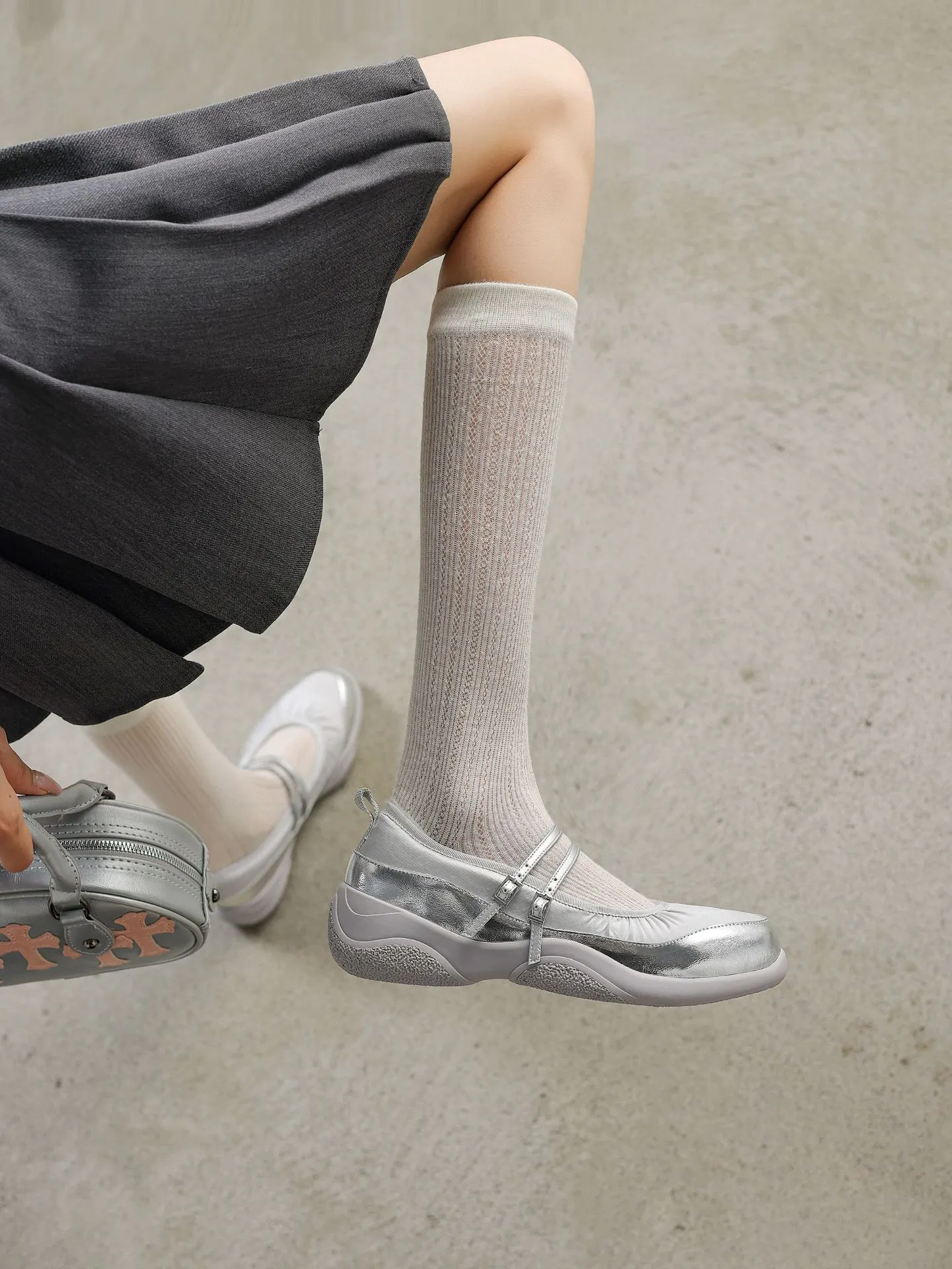 Comfortable sporty platform double-breasted Mary Jane shoes for spring and autumn, low-heeled, flat, round-toe, black and silver genuine leather.