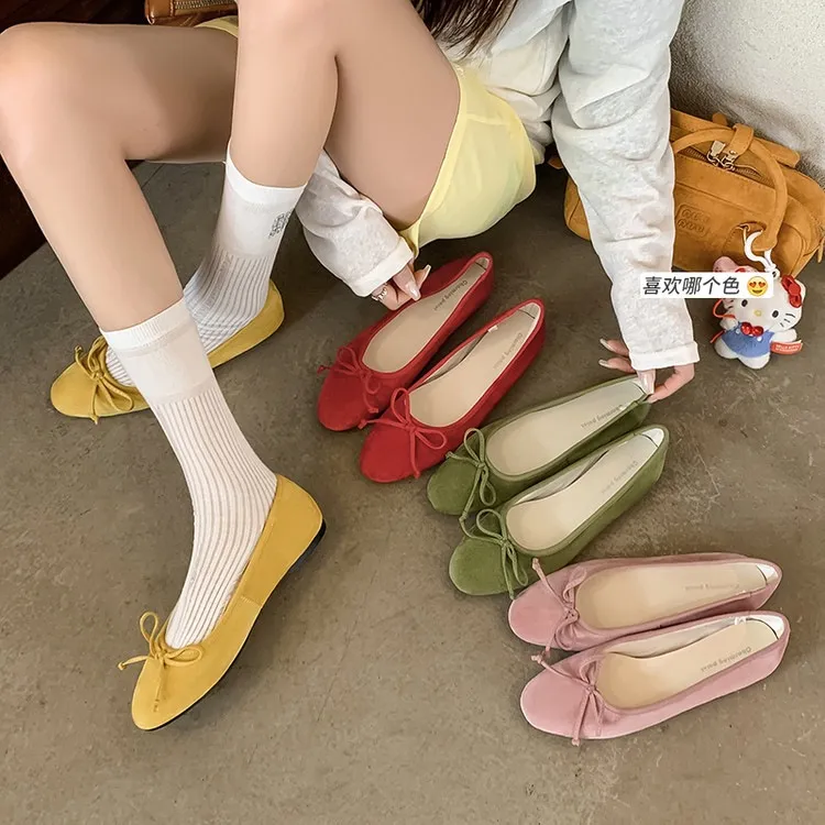 Soft sheepskin fashionable women's shoes for spring and autumn, round toe, low mouth, slip-on, flat heel, bow.