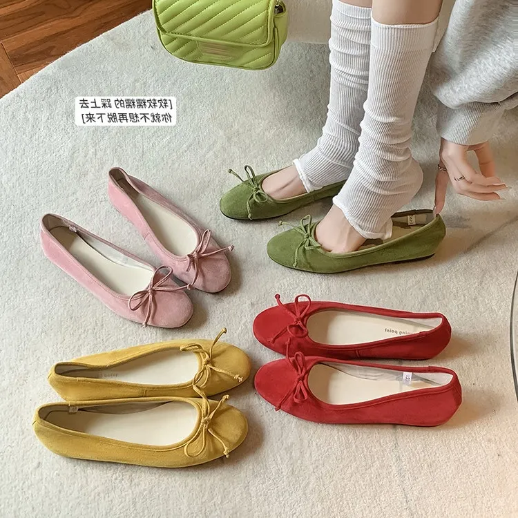 Soft sheepskin fashionable women's shoes for spring and autumn, round toe, low mouth, slip-on, flat heel, bow.