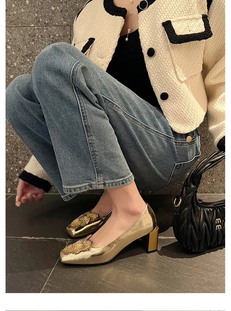 Gold and silver light luxury women's shoes, spring and autumn style, niche design, square toe, chunky heel, French style single shoes for women.