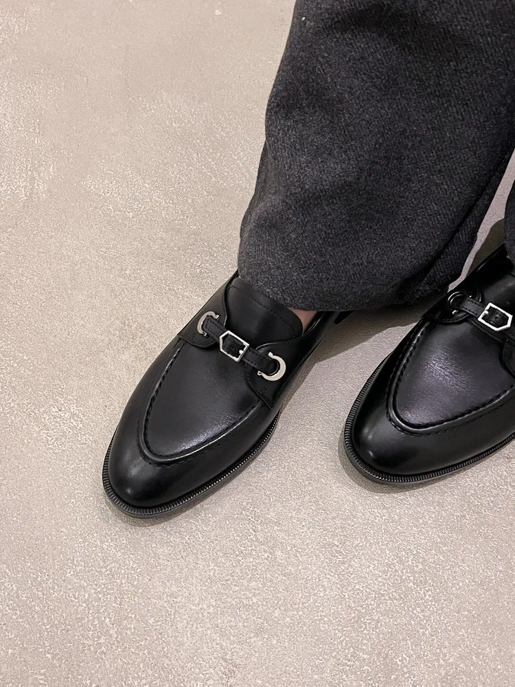 Spring round-toe chunky heel low-heel slip-on single shoes, cowhide, comfortable and simple, one-piece leather shoes